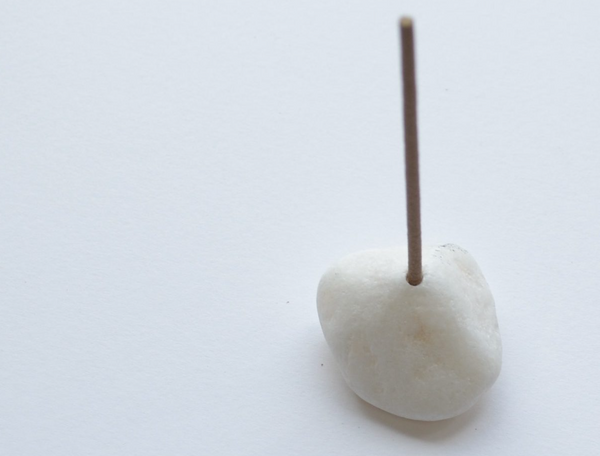 White Stone Incense Holder (Incense sticks are not included.)