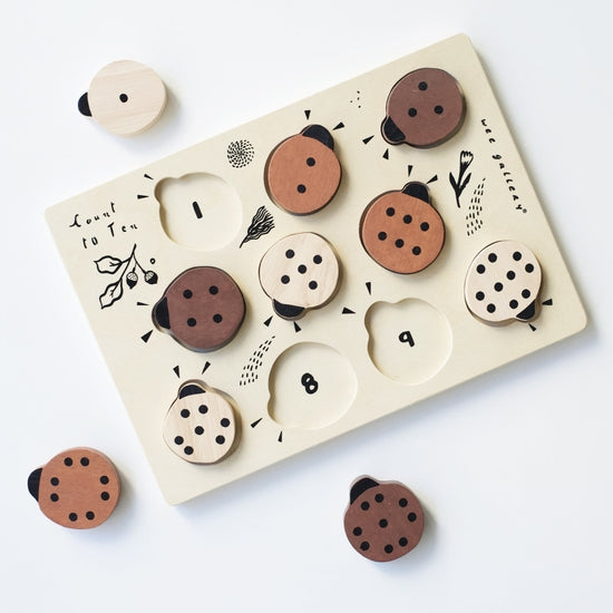 Wee Gallery: Wooden Tray Puzzle - Count to 10 Ladybugs